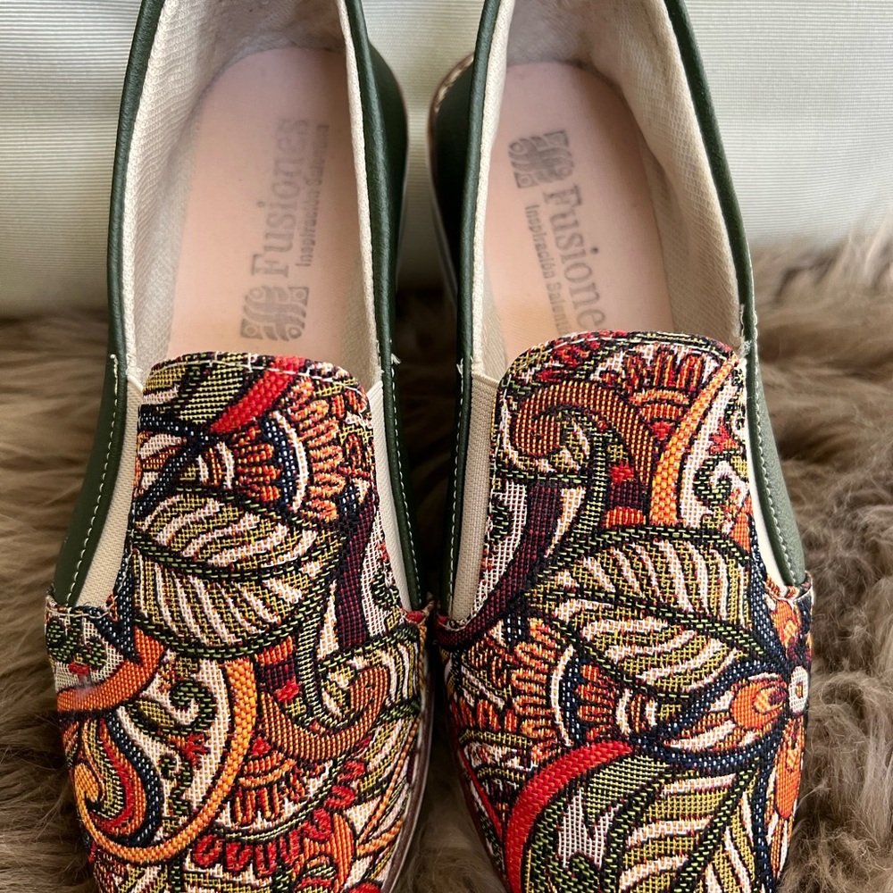 Shoes - Picture 4 of 4